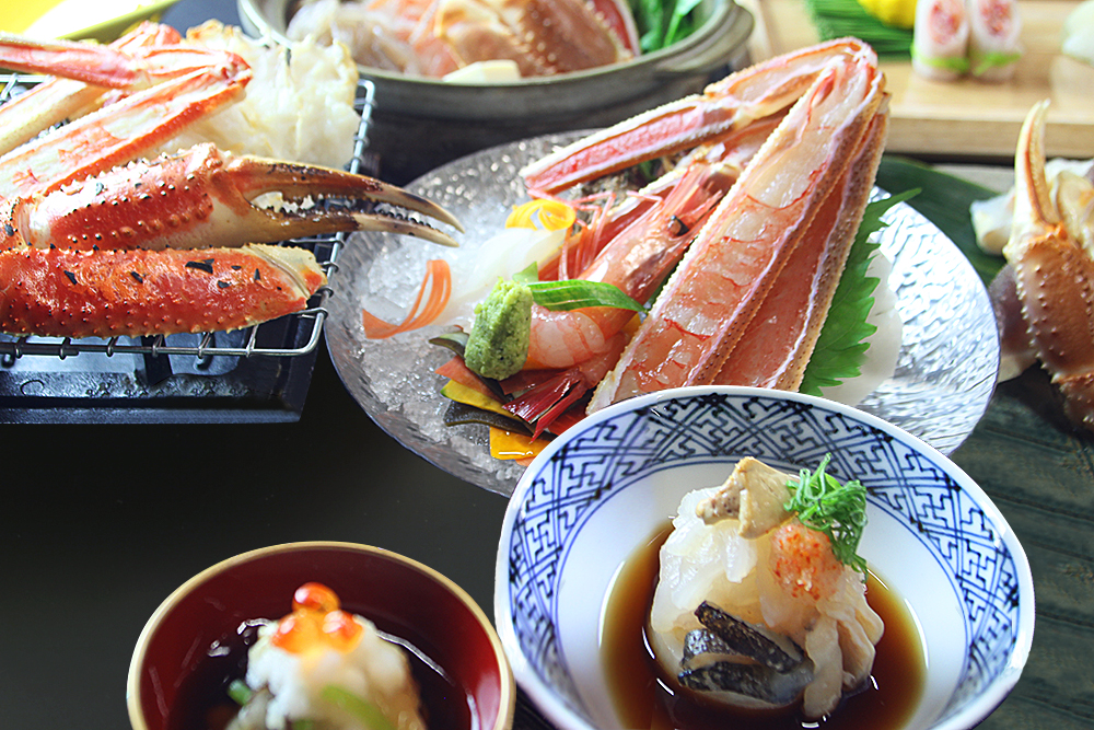 訪れ　ズワイガニフルコース